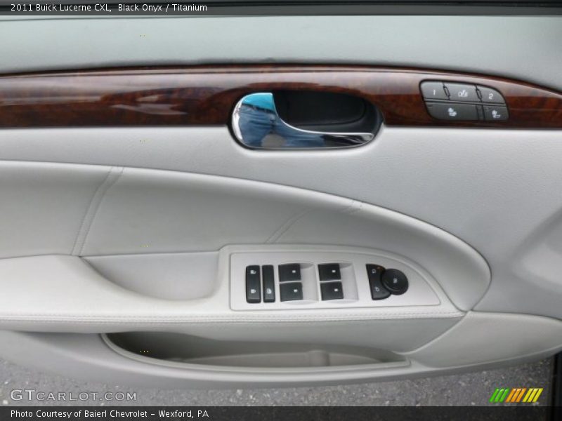 Black Onyx / Titanium 2011 Buick Lucerne CXL