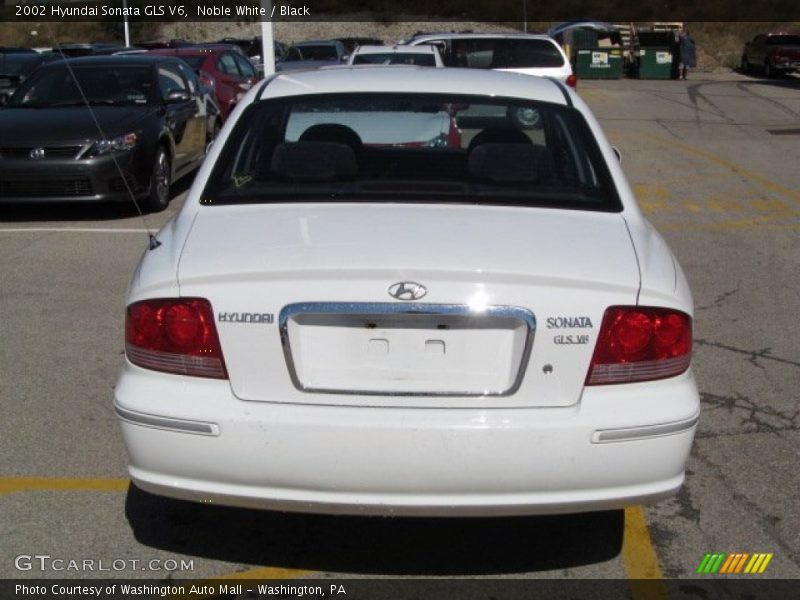 Noble White / Black 2002 Hyundai Sonata GLS V6