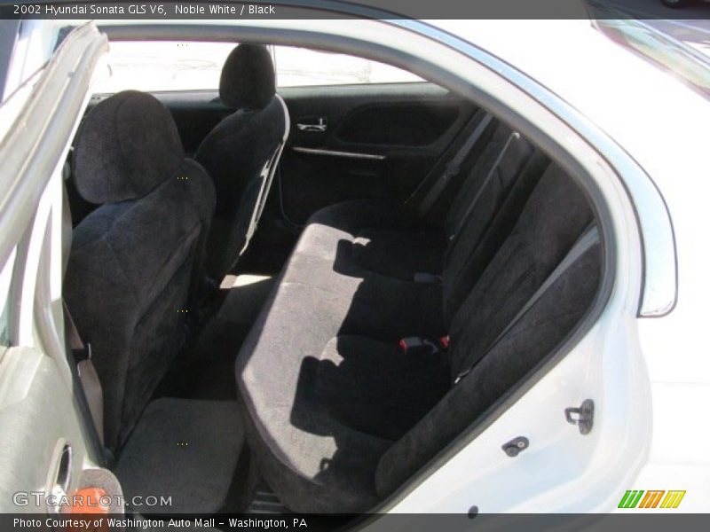 Noble White / Black 2002 Hyundai Sonata GLS V6