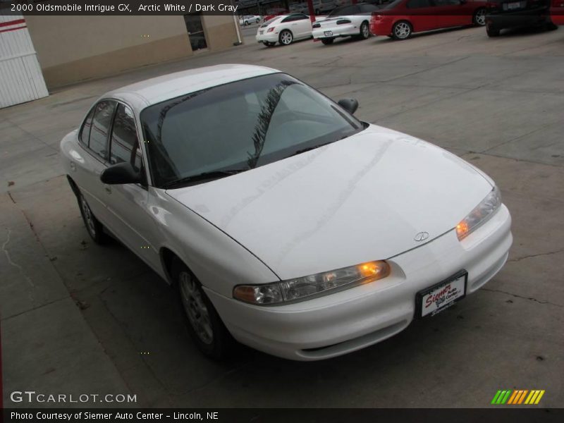 Arctic White / Dark Gray 2000 Oldsmobile Intrigue GX