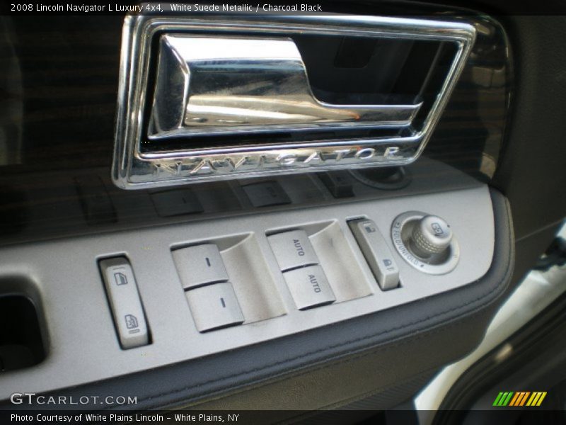 White Suede Metallic / Charcoal Black 2008 Lincoln Navigator L Luxury 4x4
