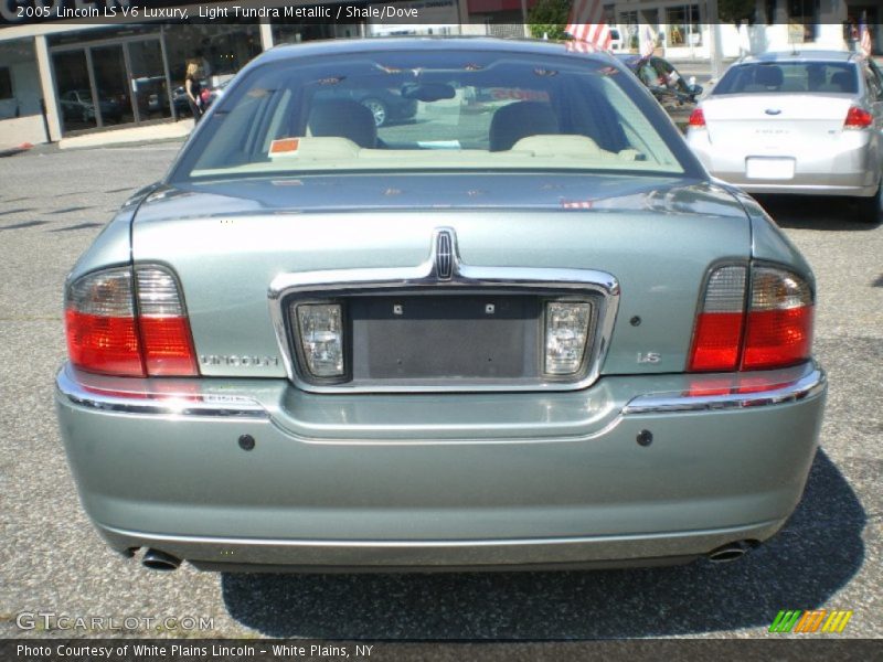 Light Tundra Metallic / Shale/Dove 2005 Lincoln LS V6 Luxury