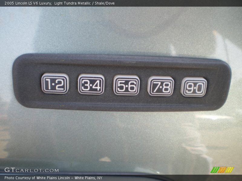Light Tundra Metallic / Shale/Dove 2005 Lincoln LS V6 Luxury