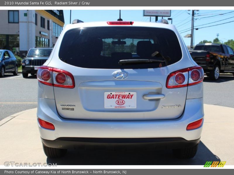 Radiant Silver / Gray 2010 Hyundai Santa Fe GLS