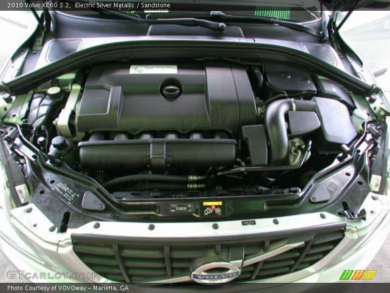 Electric Silver Metallic / Sandstone 2010 Volvo XC60 3.2