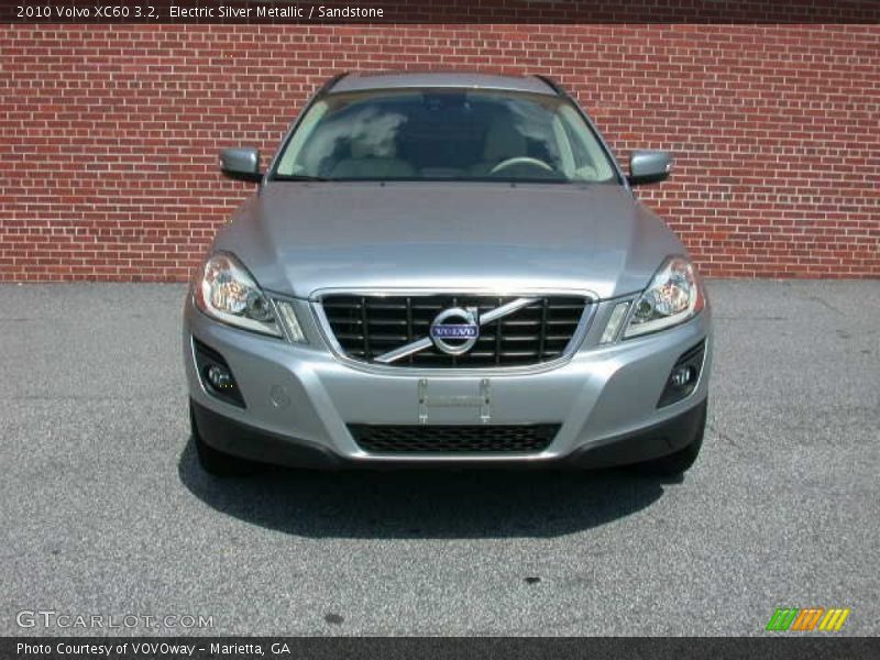 Electric Silver Metallic / Sandstone 2010 Volvo XC60 3.2