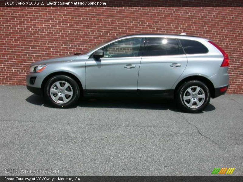 Electric Silver Metallic / Sandstone 2010 Volvo XC60 3.2