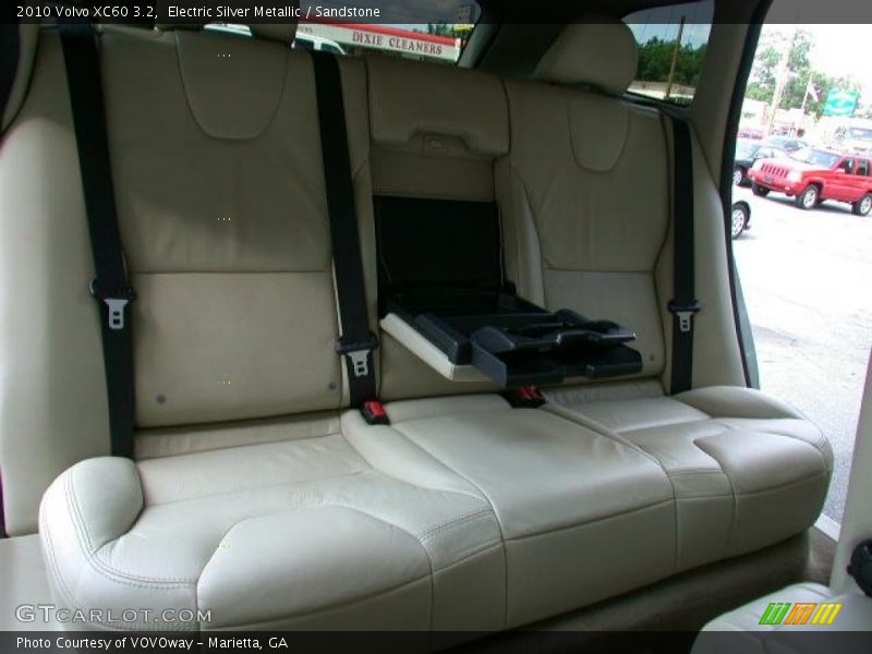 Electric Silver Metallic / Sandstone 2010 Volvo XC60 3.2