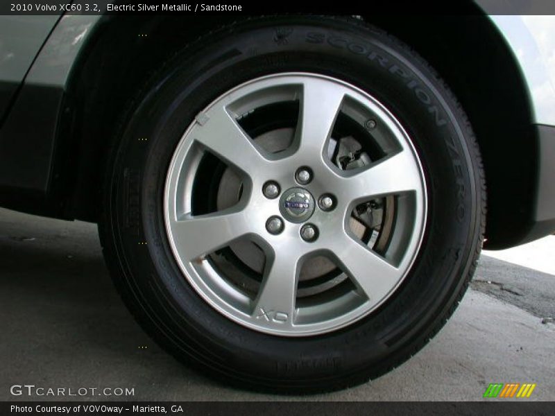 Electric Silver Metallic / Sandstone 2010 Volvo XC60 3.2