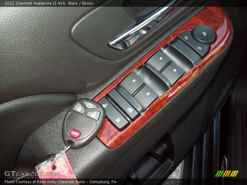 Black / Ebony 2012 Chevrolet Avalanche LS 4x4