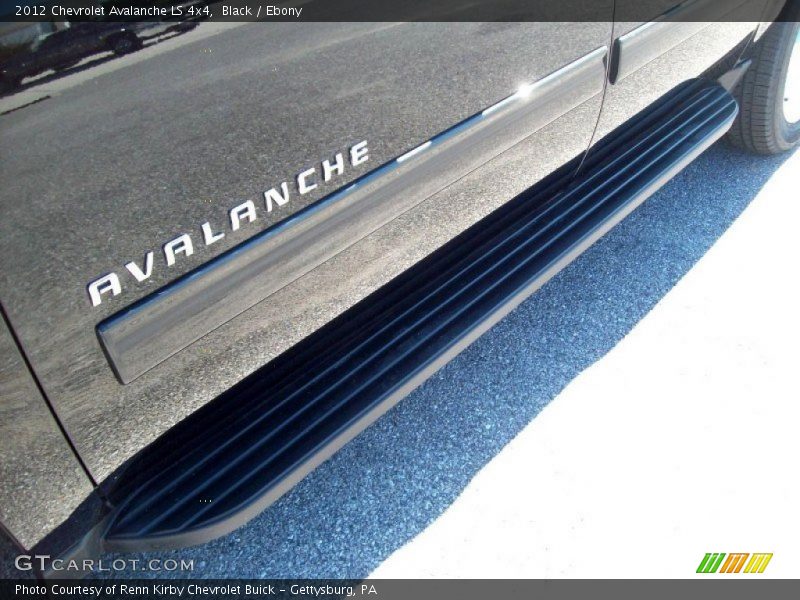 Black / Ebony 2012 Chevrolet Avalanche LS 4x4