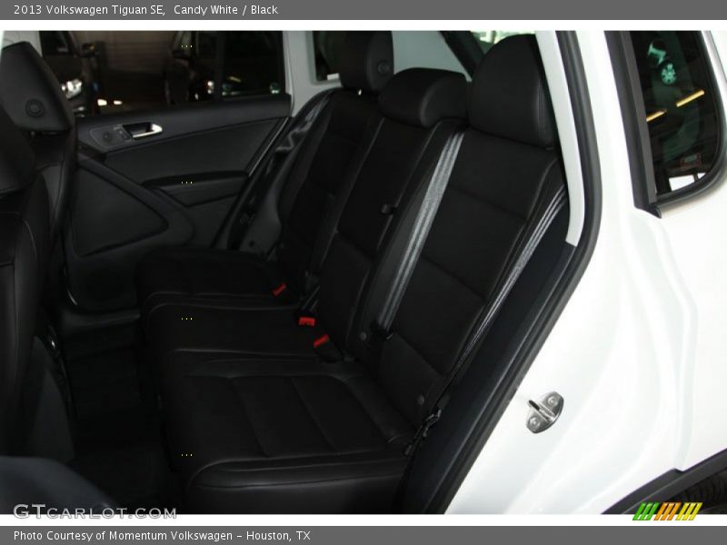 Candy White / Black 2013 Volkswagen Tiguan SE