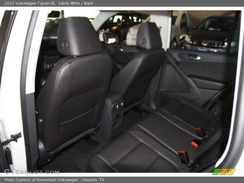 Candy White / Black 2013 Volkswagen Tiguan SE