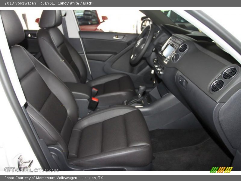 Candy White / Black 2013 Volkswagen Tiguan SE