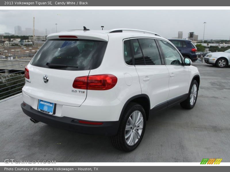 Candy White / Black 2013 Volkswagen Tiguan SE