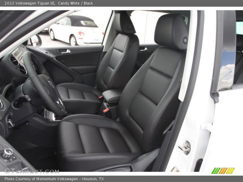 Candy White / Black 2013 Volkswagen Tiguan SE