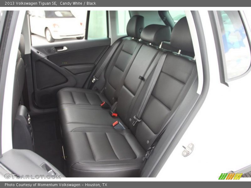 Candy White / Black 2013 Volkswagen Tiguan SE