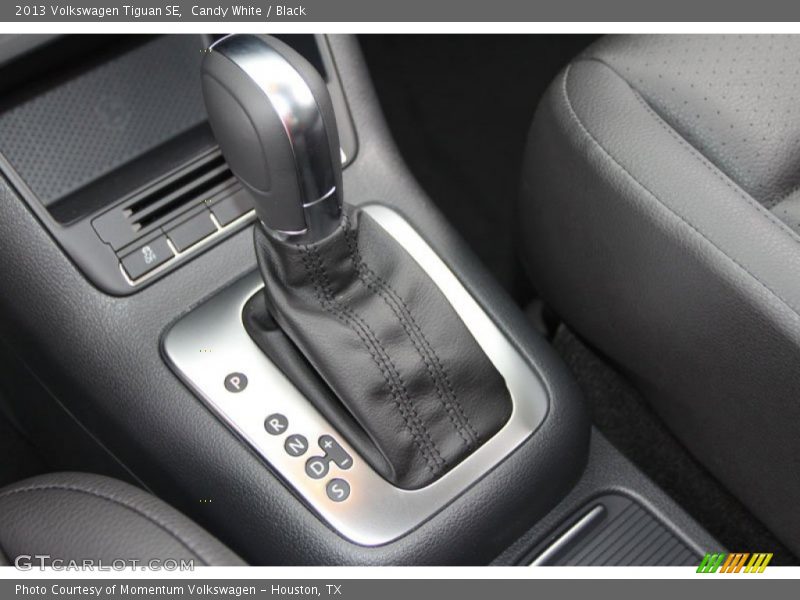 Candy White / Black 2013 Volkswagen Tiguan SE