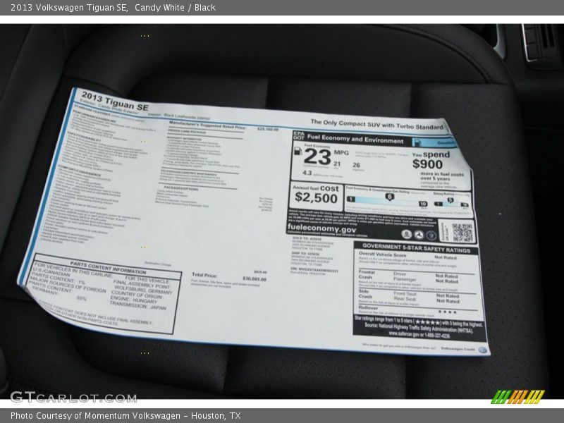 Candy White / Black 2013 Volkswagen Tiguan SE
