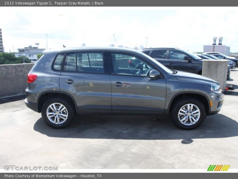 Pepper Gray Metallic / Black 2013 Volkswagen Tiguan S