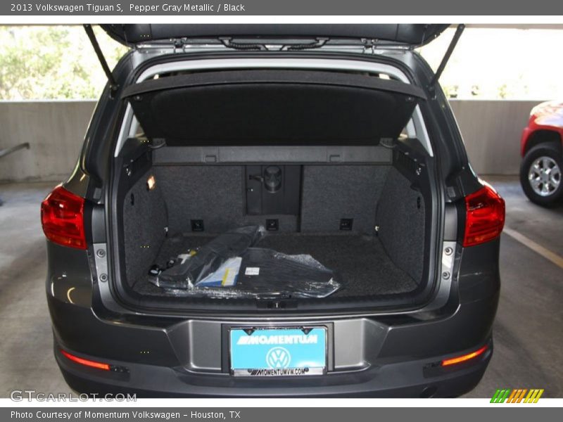Pepper Gray Metallic / Black 2013 Volkswagen Tiguan S