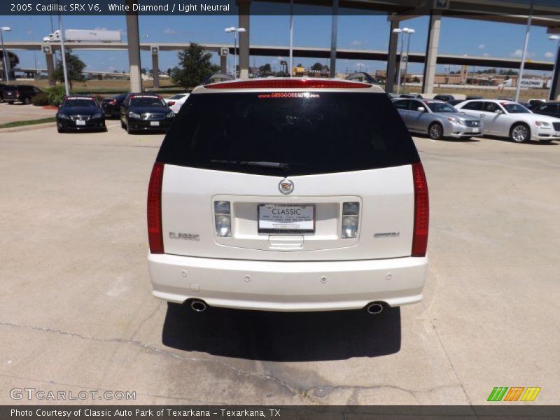 White Diamond / Light Neutral 2005 Cadillac SRX V6