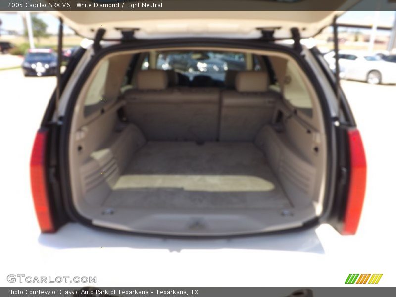 White Diamond / Light Neutral 2005 Cadillac SRX V6
