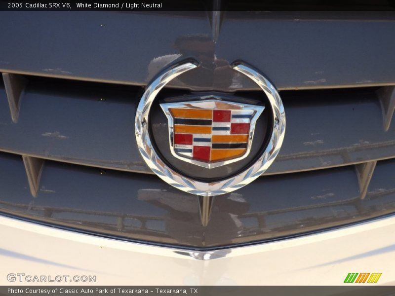 White Diamond / Light Neutral 2005 Cadillac SRX V6
