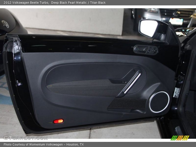 Deep Black Pearl Metallic / Titan Black 2012 Volkswagen Beetle Turbo