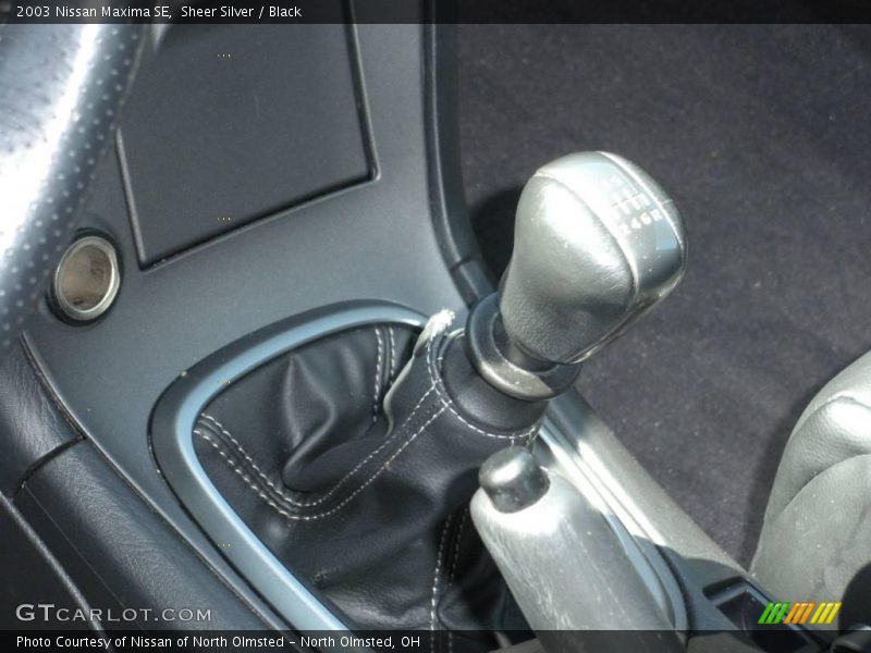 Sheer Silver / Black 2003 Nissan Maxima SE