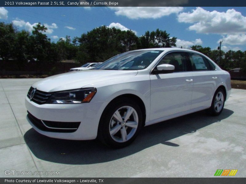 Candy White / Cornsilk Beige 2013 Volkswagen Passat 2.5L SE