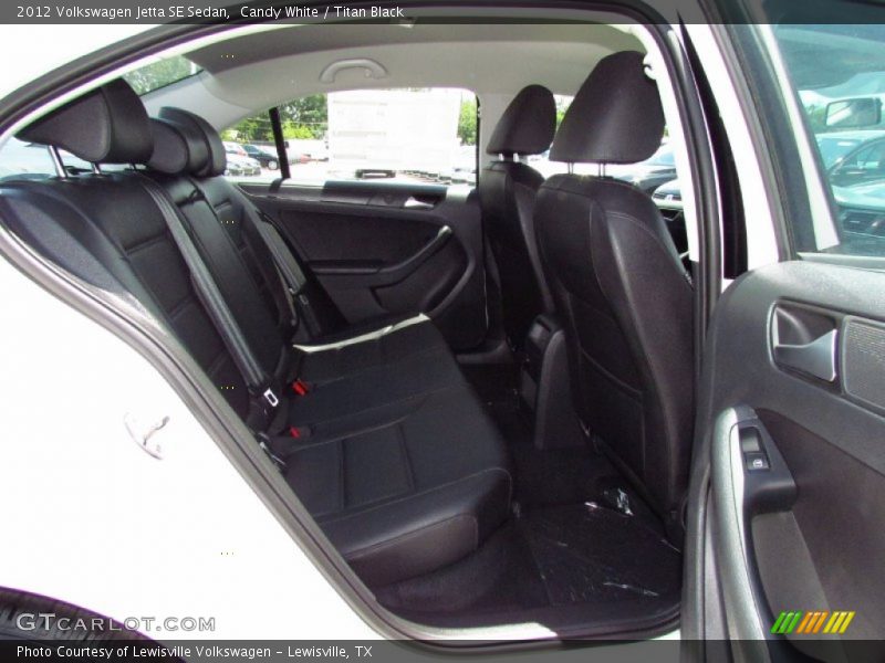 Candy White / Titan Black 2012 Volkswagen Jetta SE Sedan