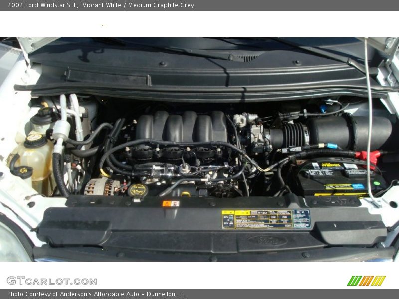 Vibrant White / Medium Graphite Grey 2002 Ford Windstar SEL