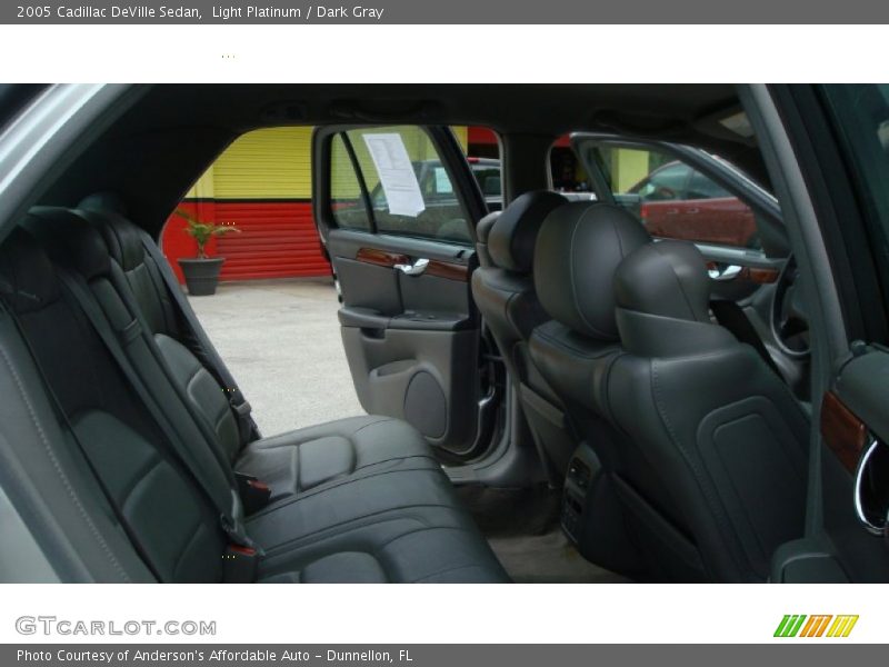 Light Platinum / Dark Gray 2005 Cadillac DeVille Sedan