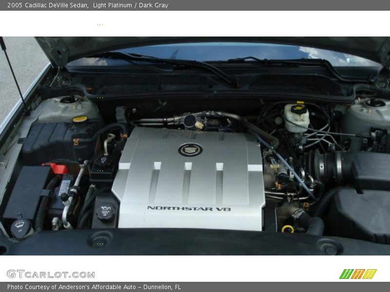 Light Platinum / Dark Gray 2005 Cadillac DeVille Sedan