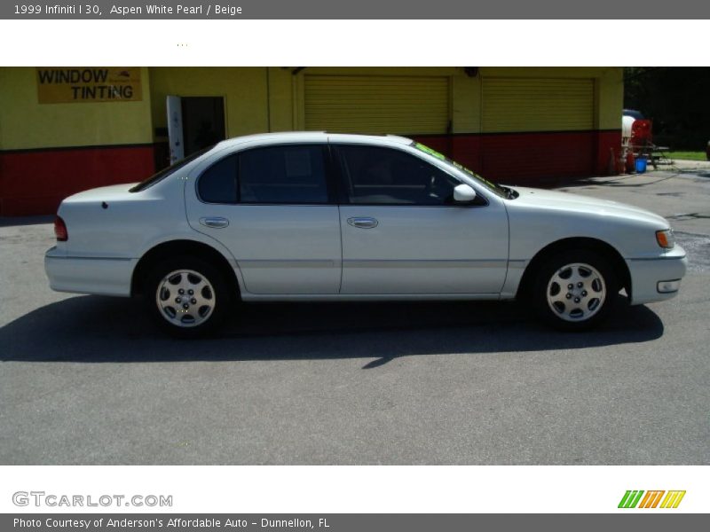 Aspen White Pearl / Beige 1999 Infiniti I 30