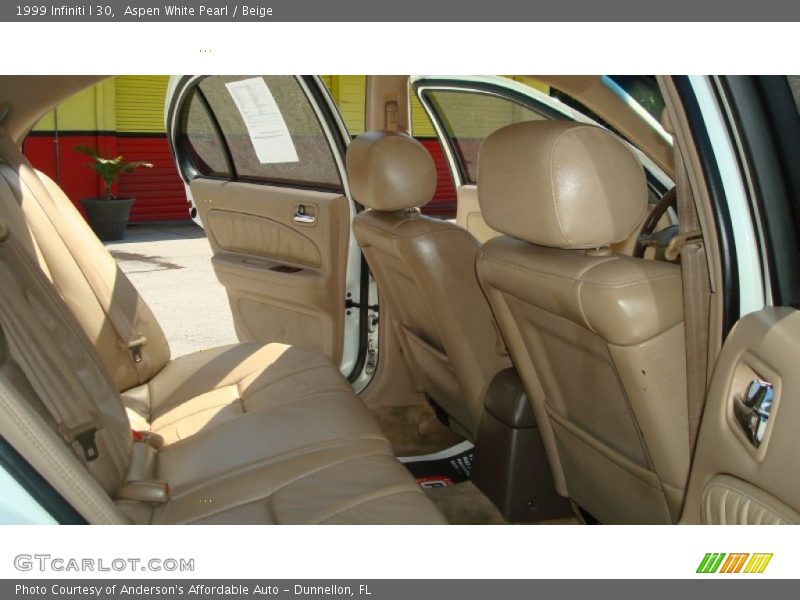 Aspen White Pearl / Beige 1999 Infiniti I 30