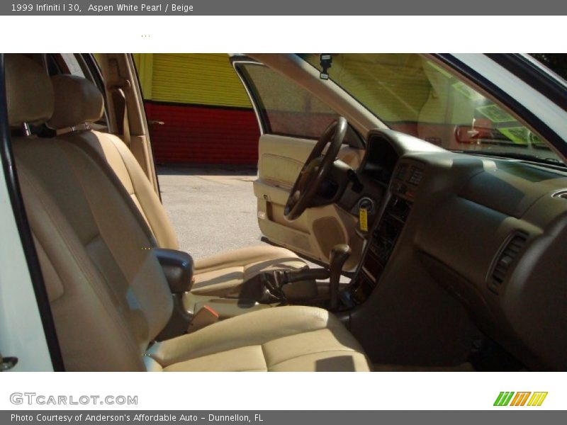 Aspen White Pearl / Beige 1999 Infiniti I 30