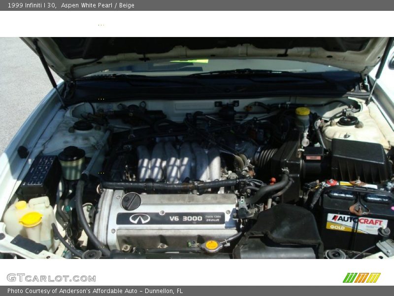 Aspen White Pearl / Beige 1999 Infiniti I 30