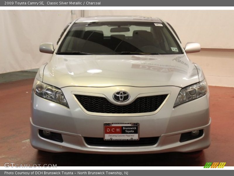 Classic Silver Metallic / Charcoal 2009 Toyota Camry SE