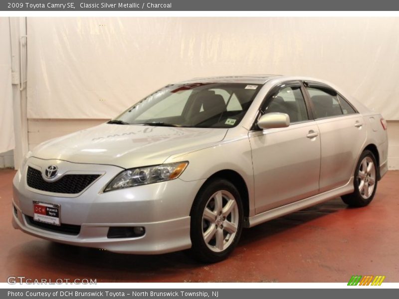 Classic Silver Metallic / Charcoal 2009 Toyota Camry SE