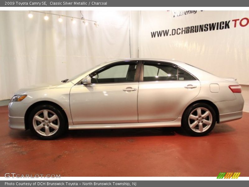 Classic Silver Metallic / Charcoal 2009 Toyota Camry SE