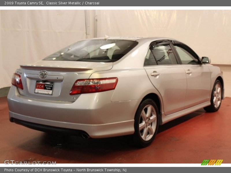 Classic Silver Metallic / Charcoal 2009 Toyota Camry SE
