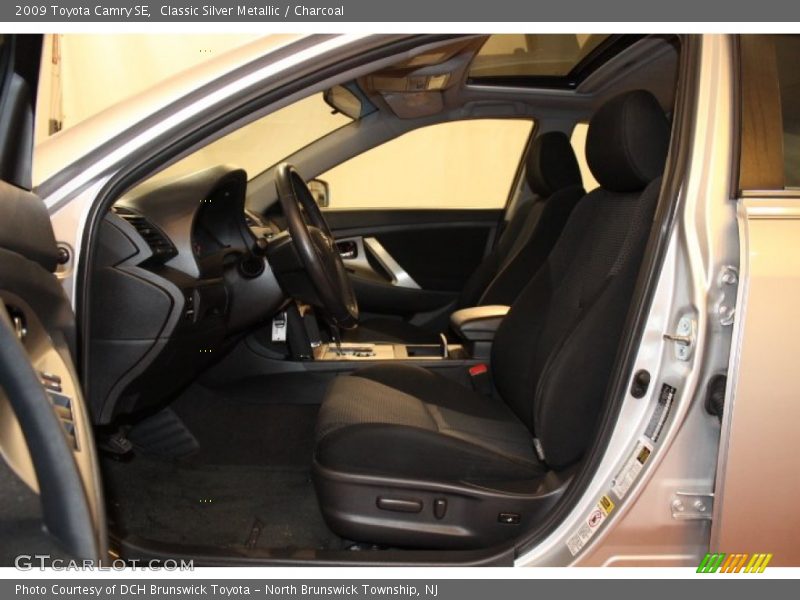 Classic Silver Metallic / Charcoal 2009 Toyota Camry SE