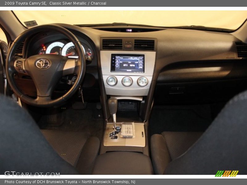 Classic Silver Metallic / Charcoal 2009 Toyota Camry SE