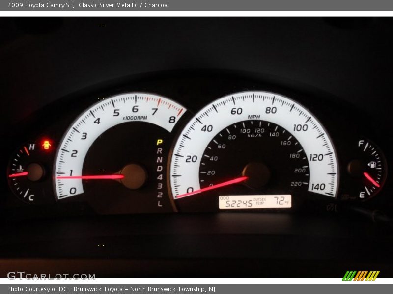 Classic Silver Metallic / Charcoal 2009 Toyota Camry SE