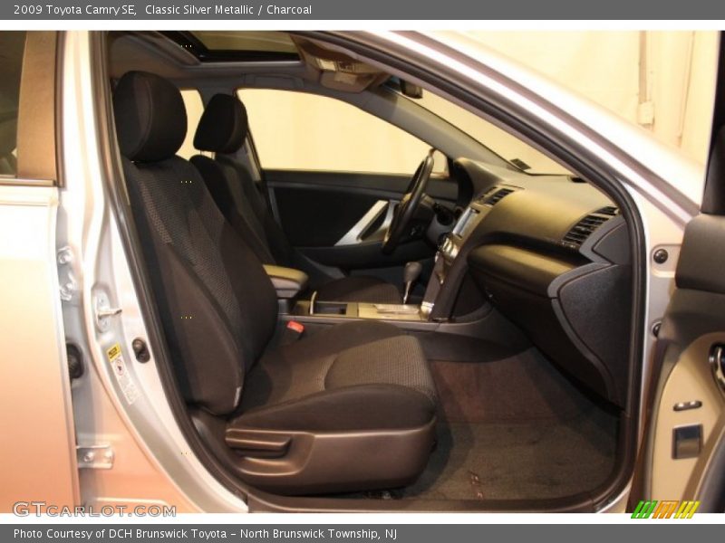 Classic Silver Metallic / Charcoal 2009 Toyota Camry SE