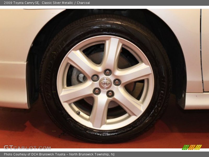 Classic Silver Metallic / Charcoal 2009 Toyota Camry SE