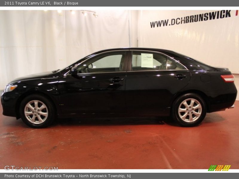 Black / Bisque 2011 Toyota Camry LE V6