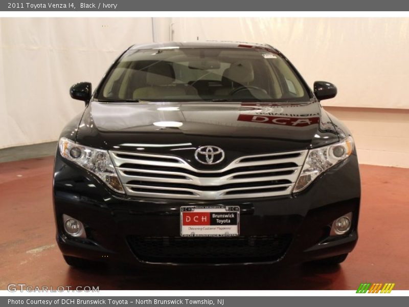 Black / Ivory 2011 Toyota Venza I4